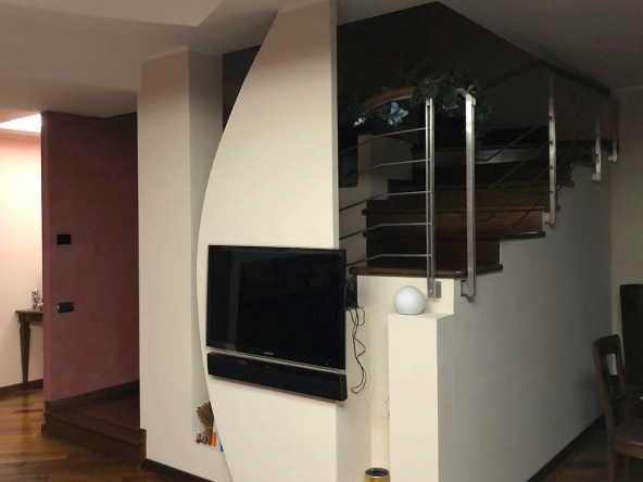 interno scale rif. AI-40