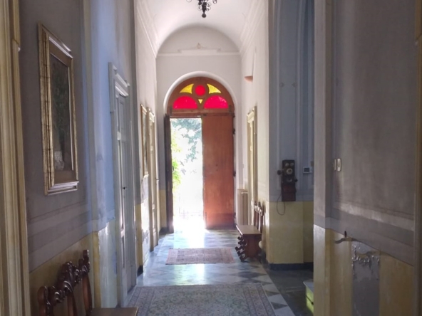 villa corridoio ingresso