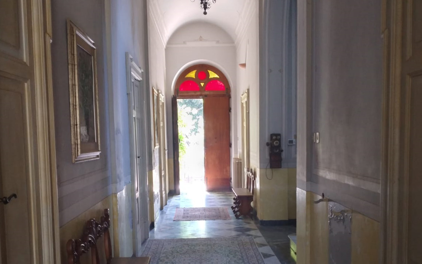 villa corridoio ingresso