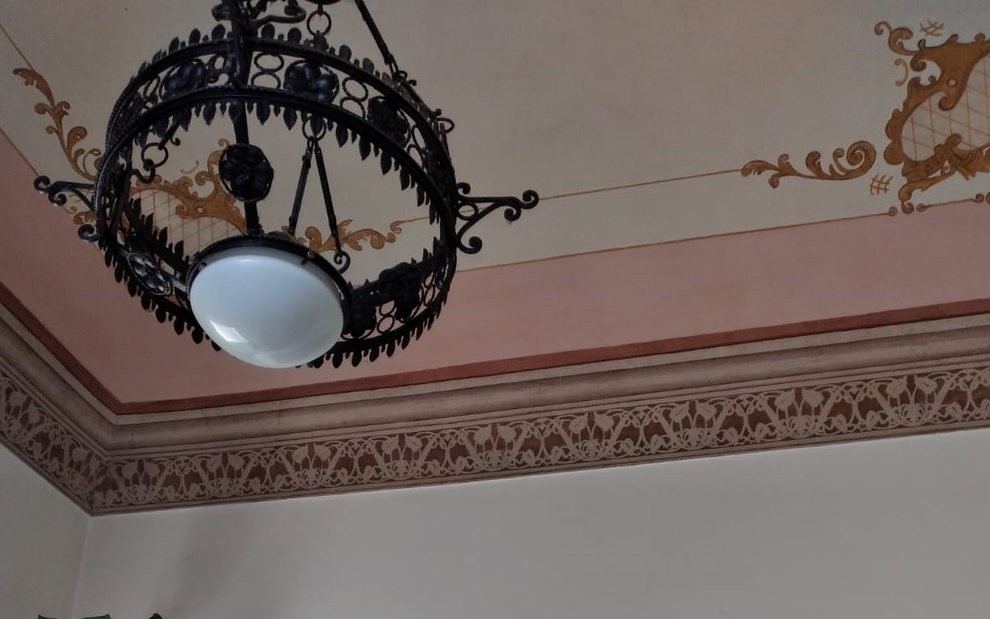 villa dettaglio soffitto